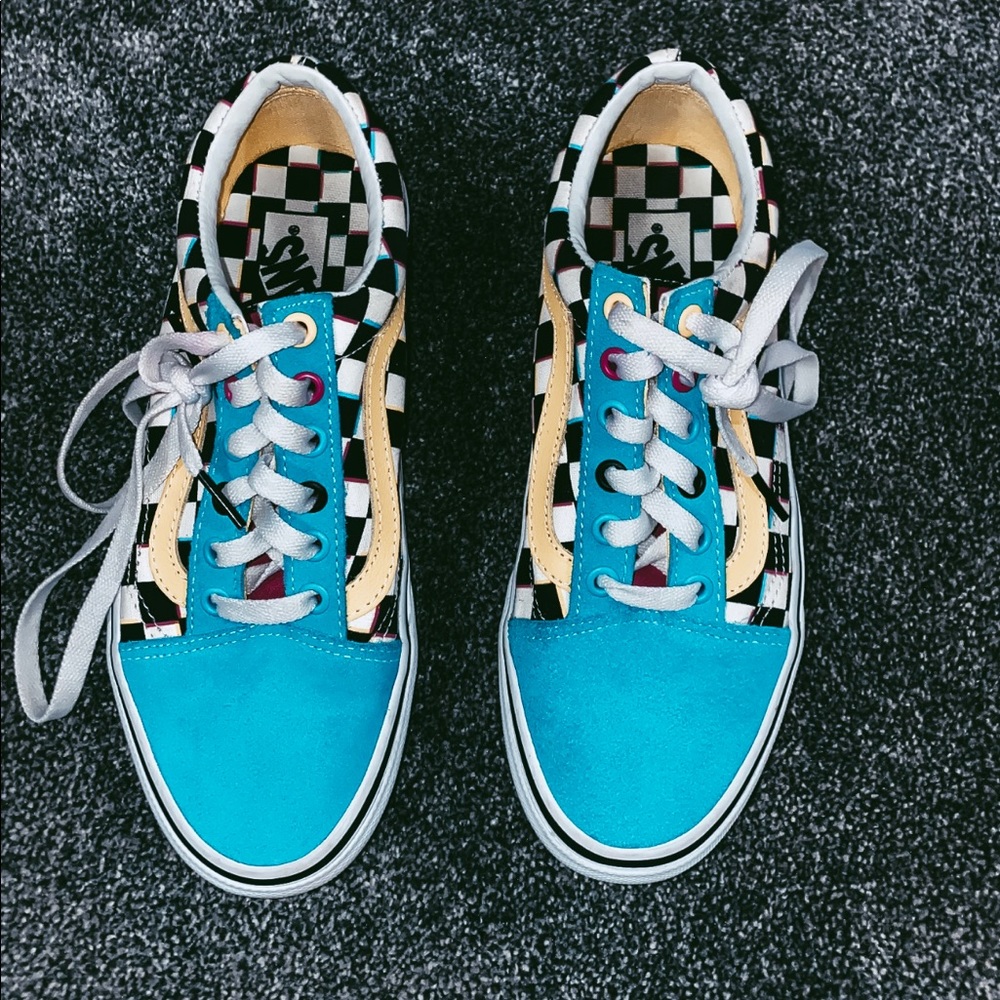 Rainbow checkered old school vans